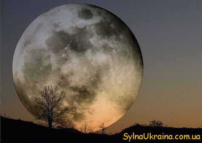 красива місяць