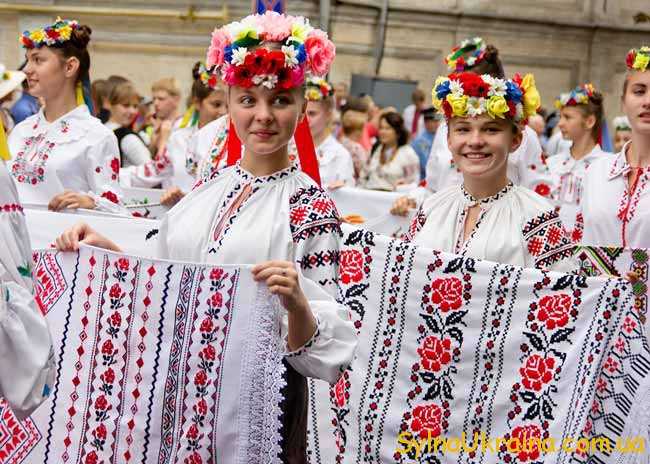 Коли буде день вишиванки Україні