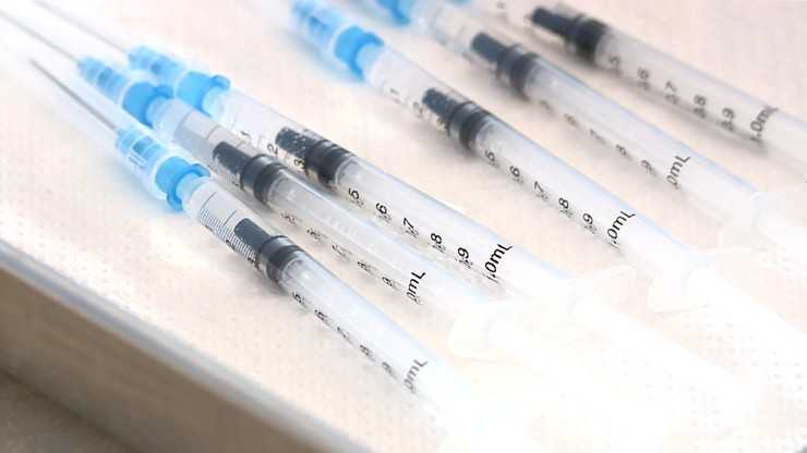 Коронавірус.  Дослідження: вакцини проти COVID-19 не впливають на фертильність або вагітність