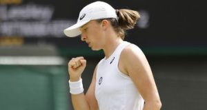 Вімблдон: Іга Свёнтек – Леслі Паттінама Керхов. Полячка з проблемами пройшла до наступного раунду Вімблдон: Іга Свёнтек - Леслі Паттінама Керхов. Полячка з проблемами пройшла до наступного раунду