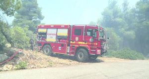 Греція. Пожежі. Понад 130 пожежників гасять пожежу на морському курорті Порто-Джермено Пожежі в Греції