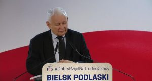Ярослав Качинський висміює трансгендерів. Коментує Рафал Тшасковскі Качинський про трансгендерів: це маячня, це нісенітниця