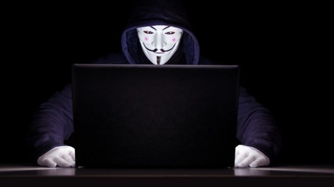 російсько-українська війна.  Anonymous атакує російські сайти