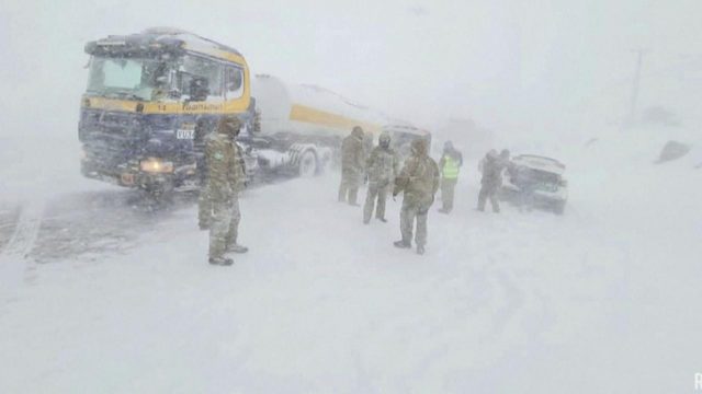 Śnieżyca заблокувала на дорозі понад 200 автомобілів