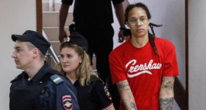 Суд над Бріттні Ґрінер. Американський баскетболіст визнав свою провину Суд над Бріттні Ґрінер. Американський баскетболіст визнав свою провину