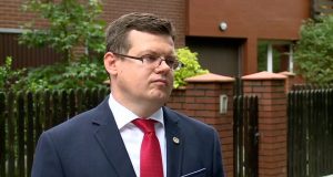 Суддю Якуба Іванця, пов’язаного зі скандалом на ґрунті ненависті, призначили заступником прес-секретаря з дисциплінарних питань Окружного суду у Варшаві Суддю Якуба Іванця, пов’язаного зі скандалом на ґрунті ненависті, призначили заступником прес-секретаря з дисциплінарних питань Окружного суду у Варшаві