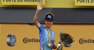 Тур де Франс: Кларк виграв етап, ван Аерт зберіг лідерство Тур де Франс: Кларк виграв етап, ван Аерт зберіг лідерство