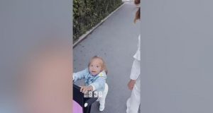 Війна в Україні. Напад на виноградник – похорон чотирирічної Лізи, яка загинула під час нападу У Вінниці в результаті нападу загинула 4-річна Ліза. Перед смертю мама зняла її на запис