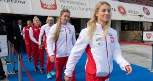 Чемпіонат світу з веслування на каное: золота медаль серед жінок-четвірок на 500 м Чемпіонат світу з веслування на каное: золота медаль серед жінок-четвірок на 500 м