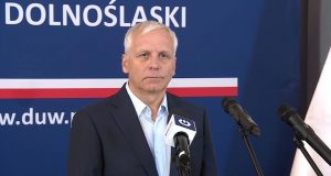 Кір, екологічна катастрофа. Ярослав Обремський, воєвода Нижньої Сілезії, про діяльність, пов’язану з річкою Одра Обремський: Я усвідомлював, що ми маємо справу з драматичною ситуацією національного масштабу, що не означає драматичної ситуації в Нижній Сілезії