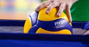 Китайські волейболісти грали в масках. Шанувальники розгублені Китайські волейболісти грали в масках. Шанувальники розгублені