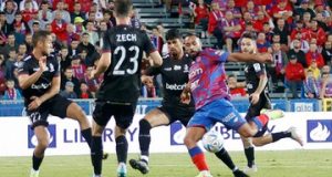 PKO BP Ekstraklasa: Raków Częstochowa трохи краще, ніж Pogoń Szczecin PKO BP Ekstraklasa: Raków Częstochowa трохи краще, ніж Pogoń Szczecin