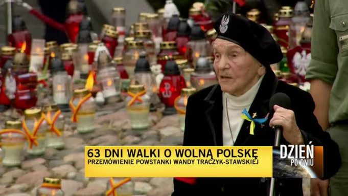 Трачик-Ставська закликає воєводу встановити хрест на цвинтарі Варшавського повстання