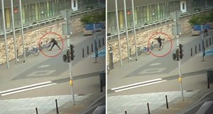 Варшава. Поліцейські спіймали чоловіка, який зніс чуже авто. За командою «дув» 4,5 проміле Крадіжка ветурила в оці камери спостереження