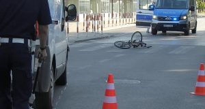 Варшава. В Очоті постачальник суші збив двох людей. Поліція: пробіг через одного в забороненому місці Відрахування 10-річної дитини у Вавері