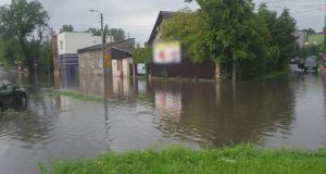 Злива в Польщі. Сілезія. Затоплені дороги в Сосновці. Втручання пожежної бригади 1562018_zalany_sosnowiec_blur.mp4