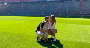 Зворушливе прощання з родиною Левандовських із Мюнхена (ВІДЕО) Зворушливе прощання з родиною Левандовських із Мюнхена (ВІДЕО)