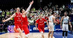 Анджей Кухар вказує, що стоїть за успіхом польських баскетболістів Анджей Кухар вказує, що стоїть за успіхом польських баскетболістів