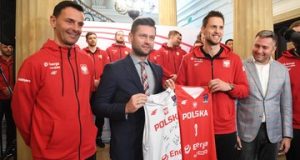 Каміль Бортнічук вітав польських баскетболістів. Гарні слова міністра спорту Каміль Бортнічук вітав польських баскетболістів. Гарні слова міністра спорту