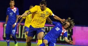 Лука Модріч не збирається завершувати кар’єру! Він хоче зіграти на Євро-2024 Лука Модріч не збирається завершувати кар'єру! Він хоче зіграти на Євро-2024