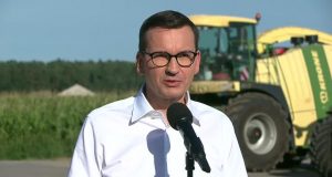 Матеуш Моравецький про відносини між Польщею та Угорщиною та Вишеградською групою. Прем’єр хоче повернутися “до спільної діяльності з Угорщиною” Моравецький: дороги Польщі та Угорщини розійшлися