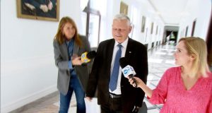 Місцеві вибори у 2023 році. Професор Анджей Золл коментує можливе перенесення дати виборів Сускі: Я гарантую, що ми виграємо обидва тури виборів