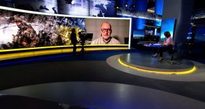 Україна, контрнаступ на Донбасі на сході та під Херсоном на півдні. Коментують Міхал Пшедлацький та генерал Ярослав Строжик Пшедлацький: Українці зараз борються з набагато більш підготовленим суперником, набагато досвідченішим