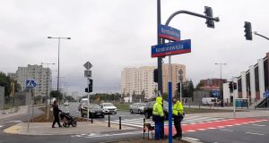 Варшава. Розбита велодоріжка на вулиці Маршалковській. Гроші на прибудову є Фрагмент вулиці Кондратовича вже відкрито