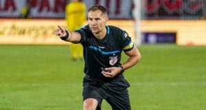 Важлива роль польського арбітра під час матчу “Баварія” – “Барселона”. Важлива роль польського арбітра під час матчу "Баварія" - "Барселона".