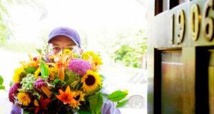 Як доставити квіти в інше місто на день народження кур’єром