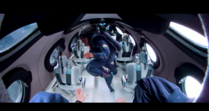 Перший комерційний політ у космос. Починаючи з кінця червня Перший комерційний політ у космос. Починаючи з кінця червня