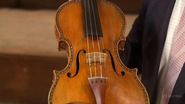 Скрипка 17 століття вартістю мільйони.  Вони шукають свого нового господаря