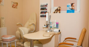 Выбор мебели для обустройства кабинета парикмахера