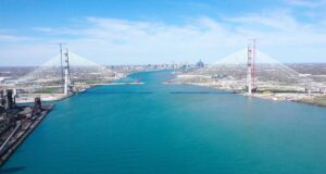 Вони будують найдовший міст у Північній Америці. Він з’єднає дві країни Вони будують найдовший міст у Північній Америці. Він з’єднає дві країни