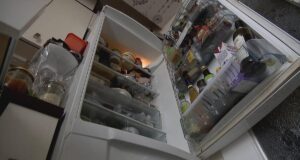 Це явна ознака того, що холодильник починає ламатися. Його часто применшують Це явна ознака того, що холодильник починає ламатися. Його часто применшують