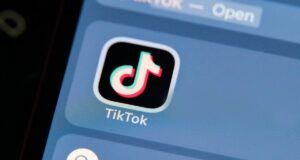 Сполучені Штати без TikTok. Замість роликів повідомлення про Трампа Сполучені Штати без TikTok. Замість роликів повідомлення про Трампа