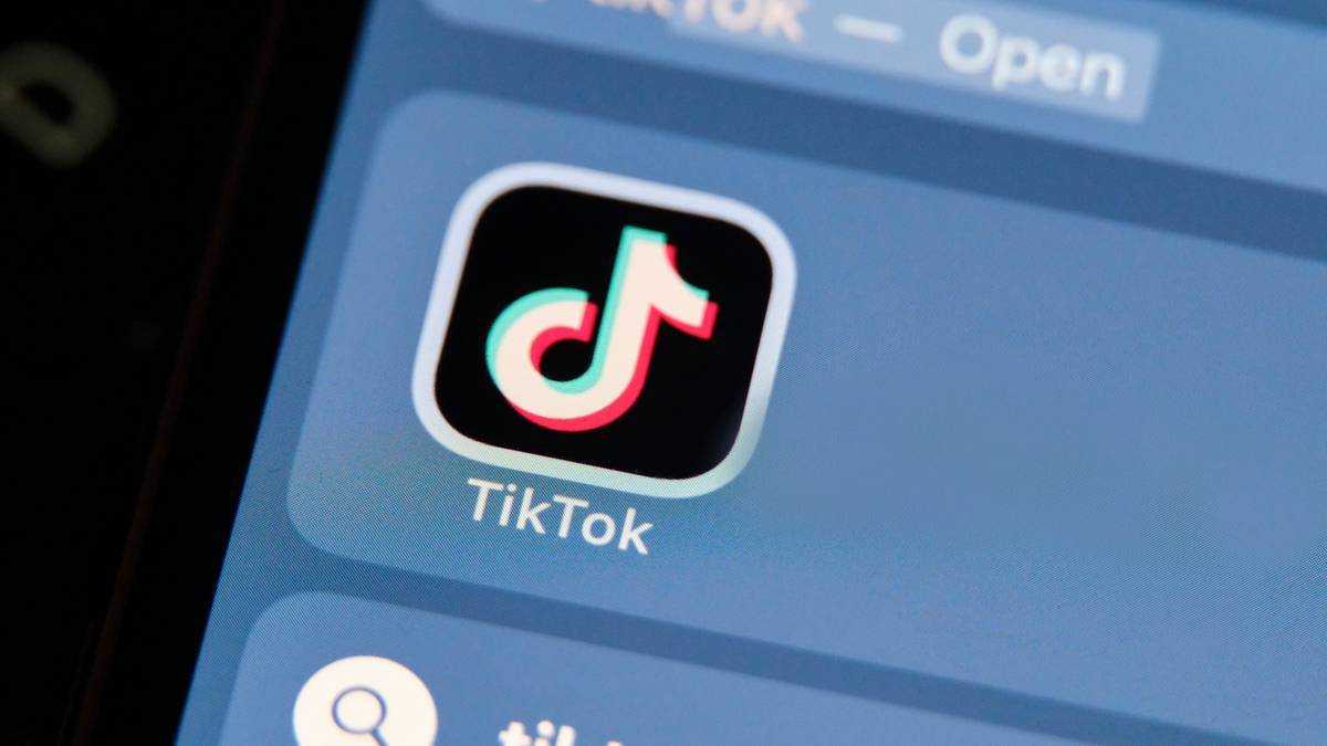 Сполучені Штати без TikTok. Замість роликів повідомлення про Трампа