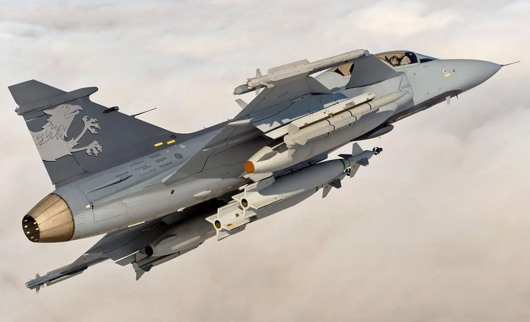 Шведський винищувач Gripen для авіаційного арсеналу України