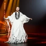 LELÉKA на сцені Євробачення в білій сукні виконує пісню Zori