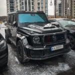 Бронированный Mercedes-AMG G 63 G Manufaktur на парковке в Украине